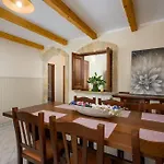 Вилла Casa Ana Tripari By Briskva Вишнян