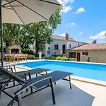 Casa Ana Tripari By Briskva