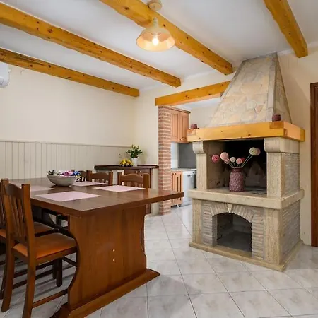 Villa Casa Ana Tripari By Briskva *