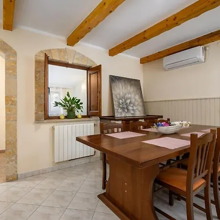 Casa Ana Tripari By Briskva Višnjan