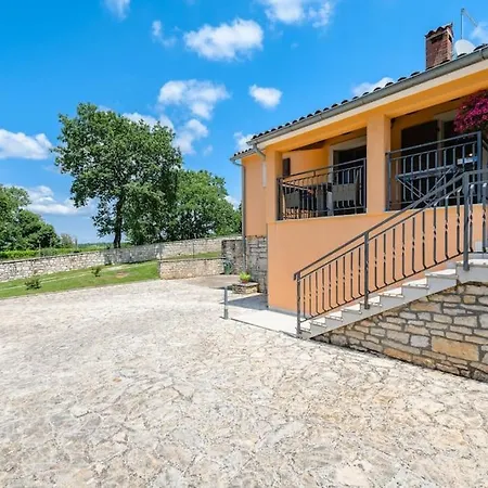 Casa Ana Tripari By Briskva *