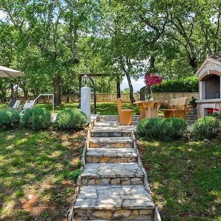 빌라 Casa Ana Tripari By Briskva *