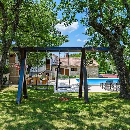 Casa Ana Tripari *