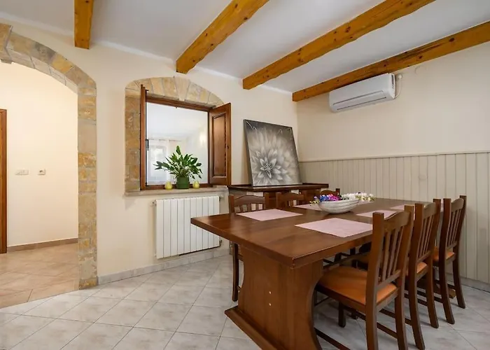 Casa Ana Tripari By Briskva Višnjan